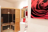 Two Chic Guesthouse - Water Park