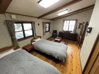 Spa Lodge Redwood Inn - Homestays