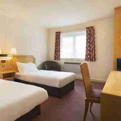 Days Inn by Wyndham Taunton Rooms