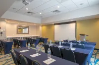 Hampton Inn & Suites by Hilton Glenarden Washington DC Các khách sạn ở Lake Arbor