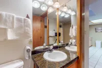 Center Village Studio w/ Sun Room, Kitchen, & Shared Hot Tub - Walk to Lift Hotels in Copper Mountain
