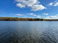 The Lakeside: Hot Tub, Dog Friendly, Trail Acces, Pontoon Rental