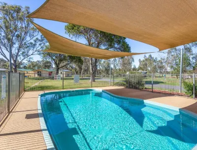 Junee Tourist Park Hotels near Shanks Zoo
