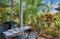 Stylish Townhouse with Private Lanais - Inviting Family Retreat