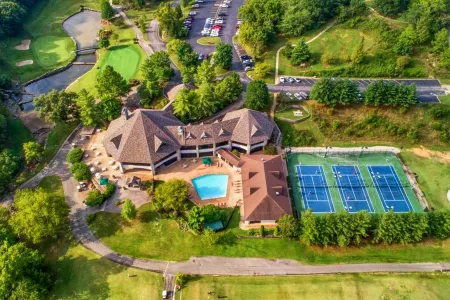 Rest Haven | Cabin in Branson West with fireplace, outdoor pool, tennis, golf