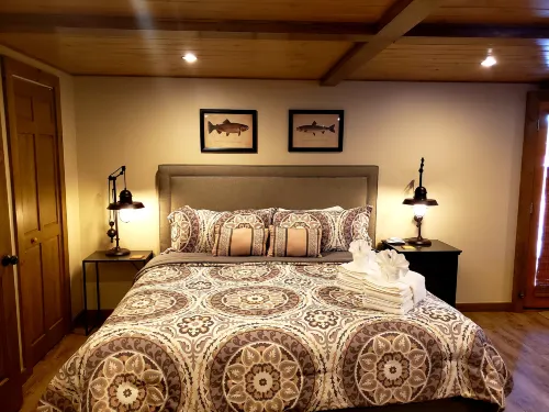 Charming Suite with Electric Fireplace and Cozy Ambiance - Inviting Retreat Hôtels à : Comte de Fannin