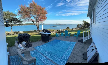 WATERFRONT Retreat venue for up to 60 guests!…Weddings, Reunions, Meetings!……