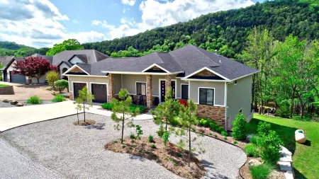 Perfect Lakefront 5Br Luxury Home-Wow Views, Fire Pit, Kayaks,Best Shore Access