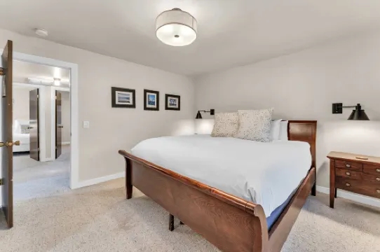 Charming Condo with Outdoor Pool and Hot Tub - Cozy Tahoe Sanctuary