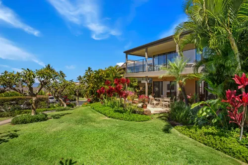 Private Lanai and Access to Beachfront Amenities - Exquisite Oasis