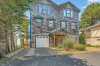 Infinity View - Ocean Front Hotels near North Lincoln County Historical Museum