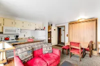 Snowfall Getaway -268 I