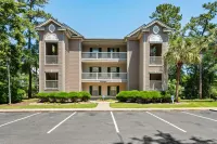 Picturesque Golf Course Views and Community Pool - Charming Family Escape Hotels near Pawleys