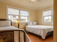 Spacious Outdoor Oasis with Two Kitchens - Inviting Family Retreat Hotels in Ocracoke