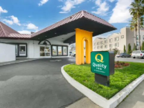 品質客房及套房 薩克拉門託縣酒店