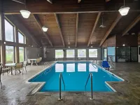 Quality Inn & Suites Harrington - Milford - Pools