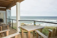 Stunning Views and Elegant Interiors - Luxurious Oceanfront Haven