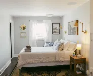 Sunset Farmhouse: A Serene Retreat with Panoramic Views and Relaxing Porch