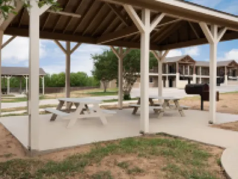 Eagle's Den Suites Carrizo Springs a Travelodge by Wyndham Hotels in Dimmit County
