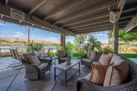 Riverfront Beach Resort Home+Casita & Bar on River