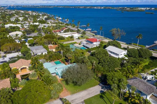 Casa Miramar: Private Beach Path & Pool Paradise