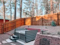Gorgeous Mountain Views and Hot Tub - Inviting Cozy Cabin Retreat Hotels in Ruidoso