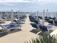 Libeccio 迪安道爾濱海酒店