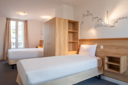 Au Pacific Hotel Отели рядом с достопримечательностью «Лебединый о.»