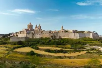 Lovely Apart by the Sea Sliema - Happy Rentals