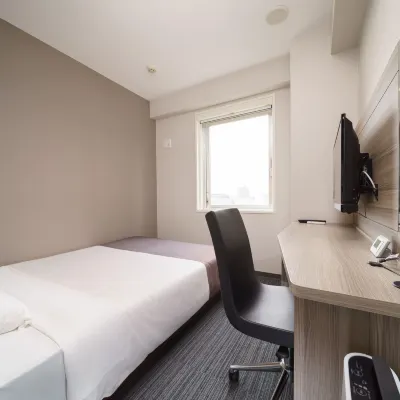Super Hotel Yokohama Kannai Отели рядом с достопримечательностью «Харбор Вью Парк»