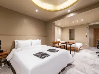 Rosenheim Hotel dekat Pom Bensin Munbong