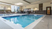 Fairfield Inn & Suites Penticton - Swimmingpools