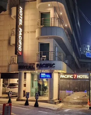 Pacific7 Hotel Отели рядом с достопримечательностью «Anjung-ri»