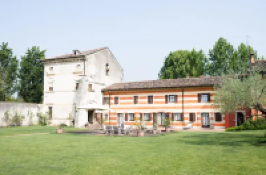 มูเซลลา ไวเนอรีแอนด์เรอเล โรงแรมใน