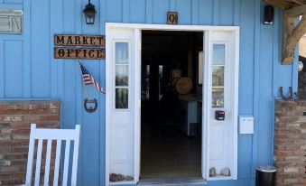 Sugarloaf Mountain Motel