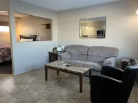 Thunderhill Motel and Suites