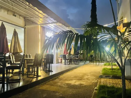 Inkova Apartment and Suites