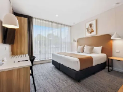 Comfort Inn Regal Park Hotels in North Adelaide
