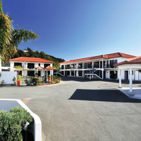 Palms Motel