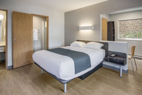 Motel 6 Saanichton, BC - Victoria Airport Hotels in Sidney