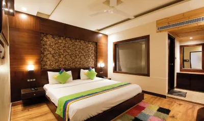 Treebo Punjabi Nature Residency, Near Faridabad Railway Station Hotels near House Of Liquor | Wine & Beer Shop | L1 Price | Biggest Liquor Store In Faridabad