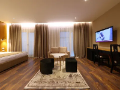 Olivia's Hill Resort Hotels in Golem