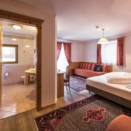 Hotel Mirabel