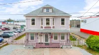 The Night Owl Perch Hotels in Camano