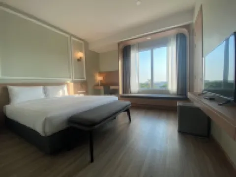 Mayflower Grande Suite Hotel