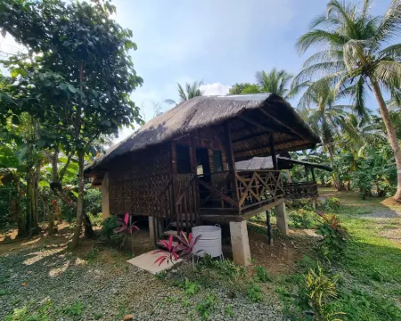 加利福尼亞微風露營地 因當酒店