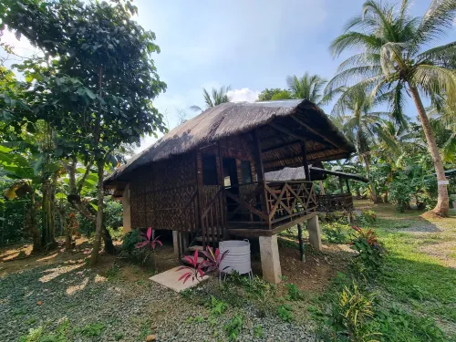 California Breeze Campsite Hotels in Indang