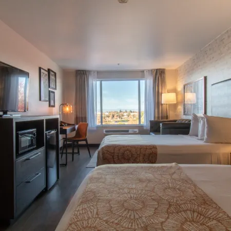 Oxford Suites Chico