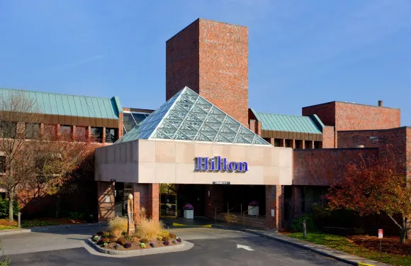 波士頓/達哈姆希爾頓酒店