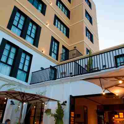 城市大飯店 Hotel Exterior